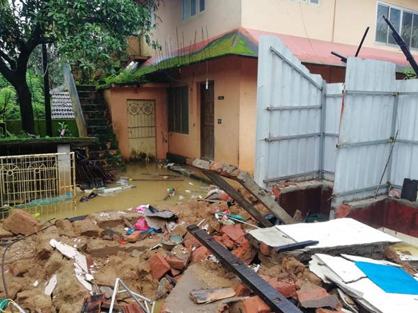 എല്ലാവരും കൈകോര്ക്കുന്നു