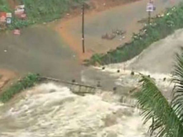 ആര്ത്തലയ്ക്കുന്ന ചെറുതോണി