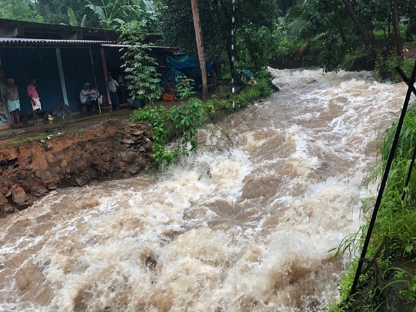 ദുരിതാശ്വാസ ക്യാന്പുകള് പറ്റാത്തവര്
