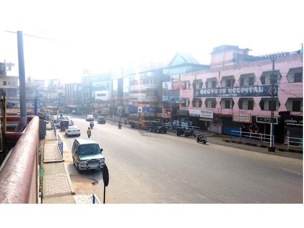 പിന്നെ ഒന്നും നോക്കിയില്ല