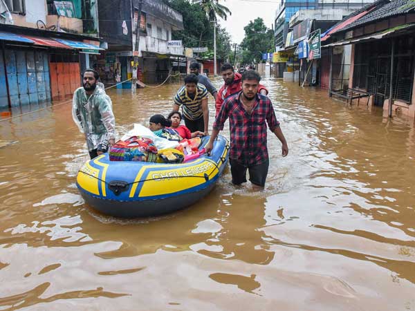 അതിസമ്പന്നര്