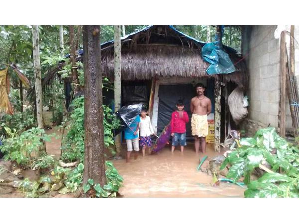 32 കുടുംബങ്ങളെ രക്ഷപ്പെടുത്തി