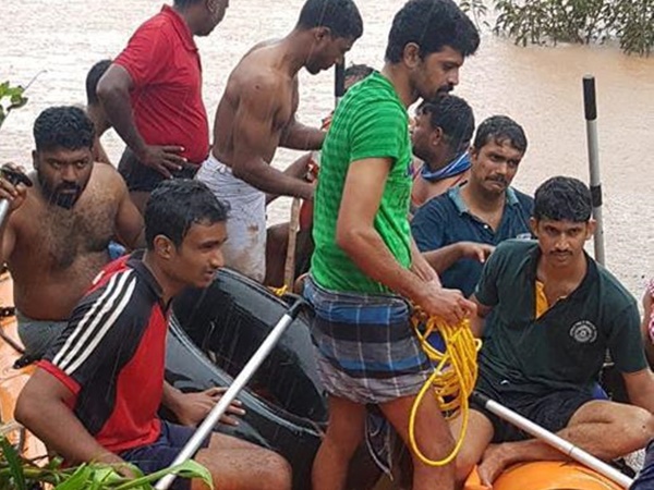 ജനങ്ങൾ ഒറ്റപ്പെട്ട അവസ്ഥയിൽ