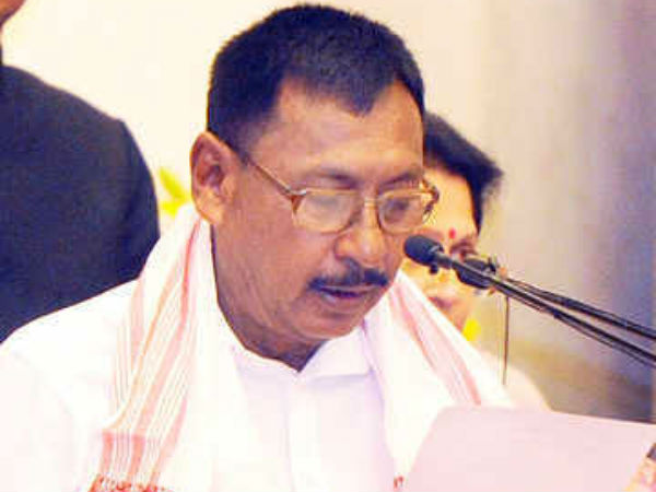 മന്ത്രിയും പരാതി നല്കി