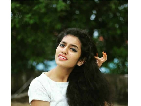 പ്രിയ പിന്നേയും ഫേമസ്