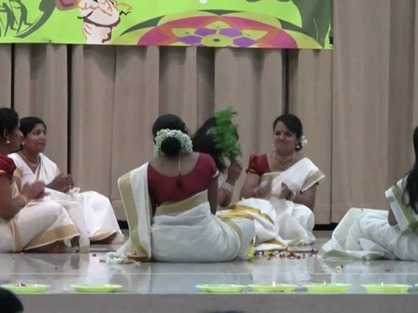 തുമ്പിതുളളല്