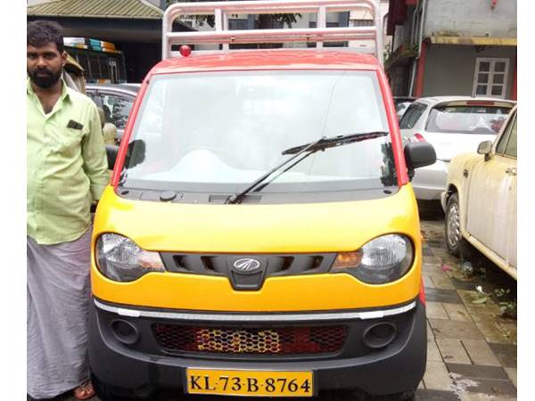 പുതിയ വാഹനവുമായി രംജിത്ത് ഓടുന്നത് ദുരിതാശ്വാസക്യാംപുകളിലേക്ക്