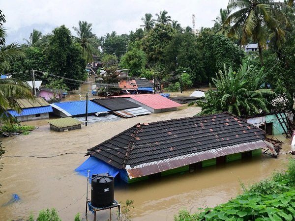 നിങ്ങൾക്കും കേരളത്തെ സഹായിക്കാം- മുഖ്യമന്ത്രിയുടെ ദുരിതാശ്വാസ നിധിയിലേക്ക് നിങ്ങൾക്കും സംഭാവന നൽകാം. ഇതാണ് സംഭാവനകൾ അയക്കാനുള്ള വിവരം.