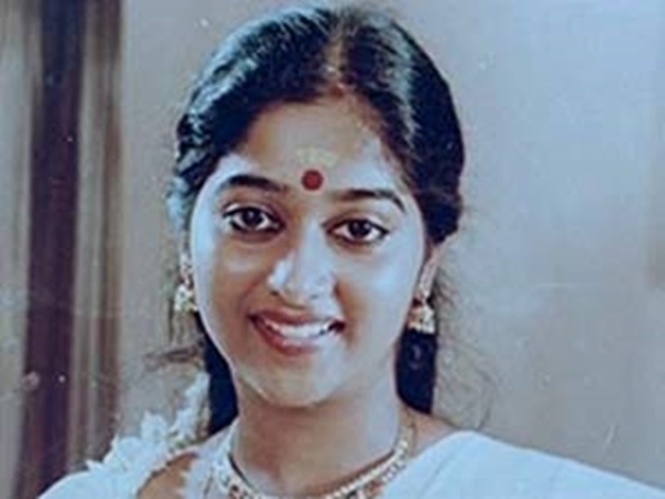 മോനിഷ ഉറങ്ങുകയായിരുന്നു