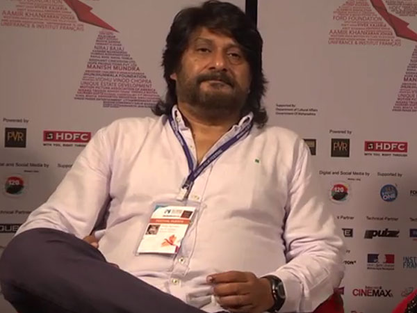 നഗ്നയായി നൃത്തം കളിക്കണം