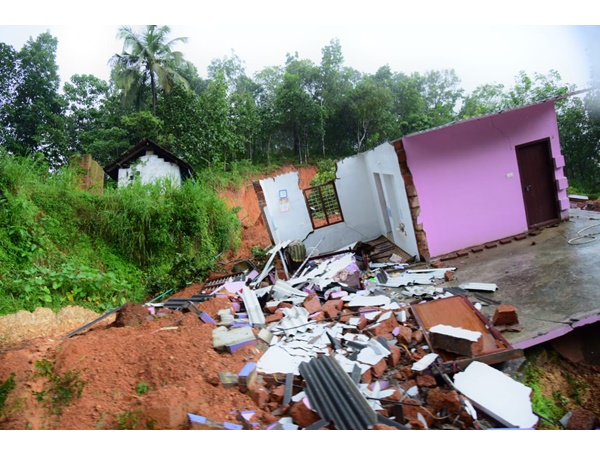 മഴക്കെടുതികള് ബാധിച്ചത് 8639 കര്ഷകരെ
