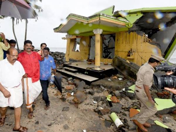 ആവശ്യമെങ്കില് കൂടുതല് ഉദ്യോഗസ്ഥരെ വെക്കണം