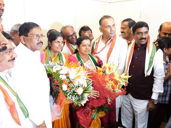 സ്ത്രീകൾക്കായി സംവരണം