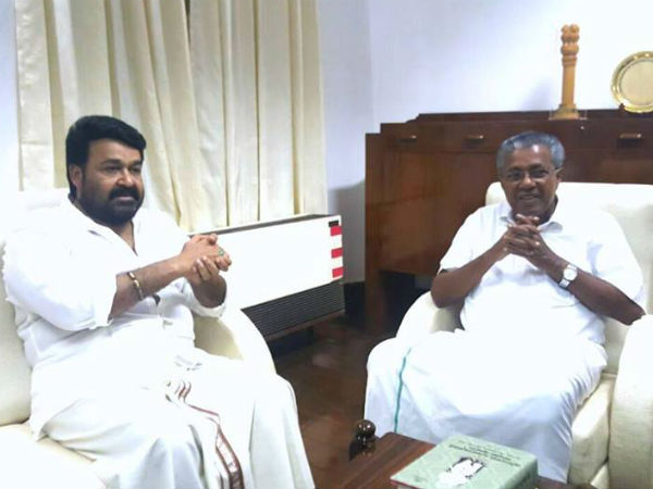 പിണറായി വിജയന് പ്രശംസ