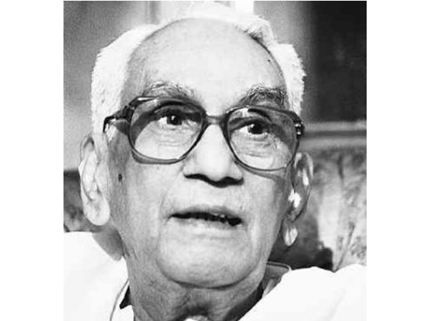 കരുണാകരനെതിരെ