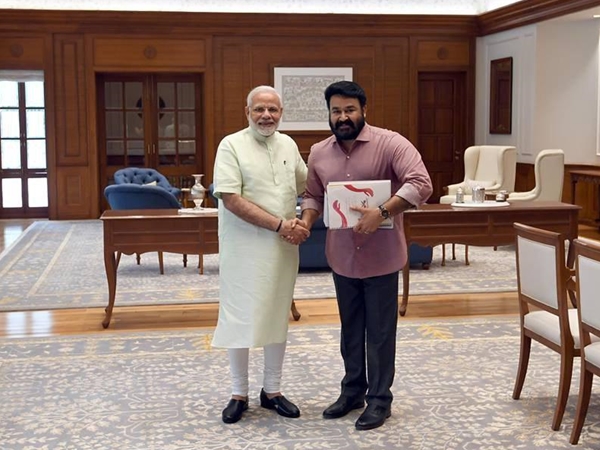 ഗുരുവായൂരിലെ 'മരപ്രഭു' ശില്പം
