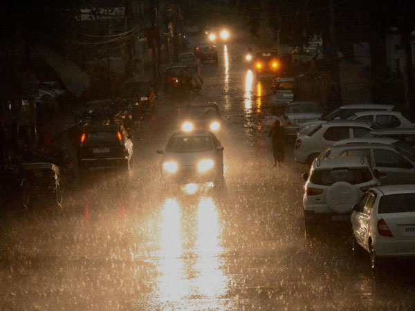 ചൂടും മഴയും
