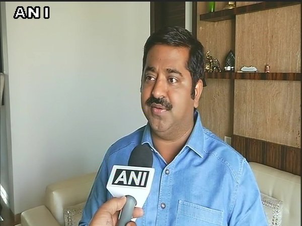 പെൺകുട്ടികളെ തട്ടിക്കൊണ്ട് വരാം