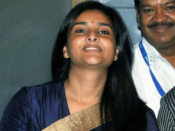 പതിനായിരം കോടിയുടെ മാനനഷ്ടക്കേസ്