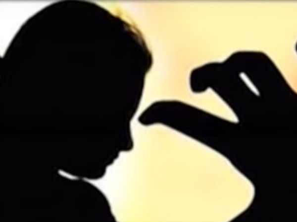 അടിച്ചുവീഴ്ത്തി