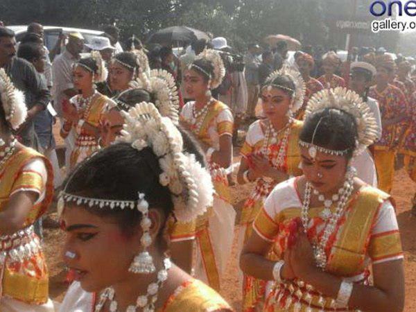 ആർഭാടങ്ങൾ ഒഴിവാക്കും