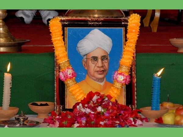 മാതാ പിതാ ഗുരു..