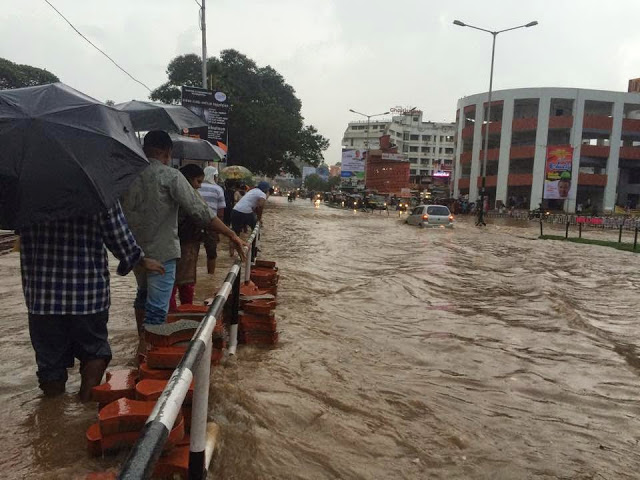 thampanoor-flood- thampanoor-flood-