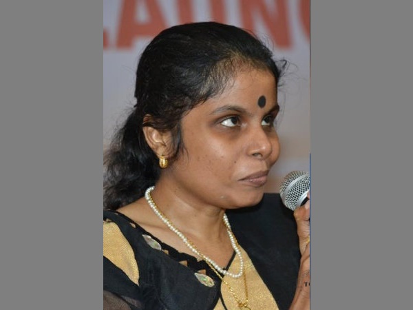 ക്ഷേത്രത്തില് വെച്ച്