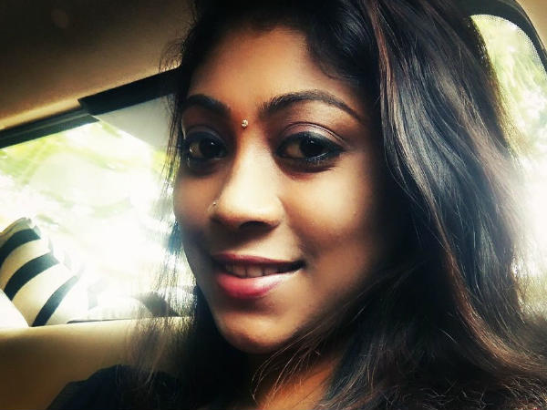 ഒട്ടേറെ സ്ത്രീകളോട്