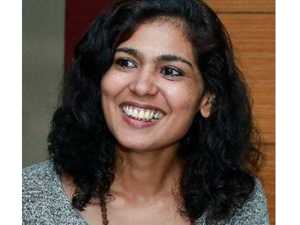ഒരു പാവം ഉദ്യോഗസ്ഥ