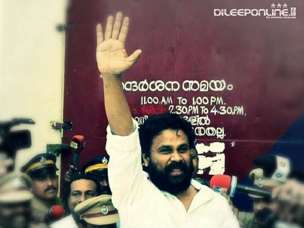 ദിലീപിനൊപ്പം തന്നെ?