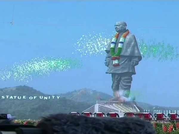 ആര്എസ്എസ്സിനൊപ്പം?