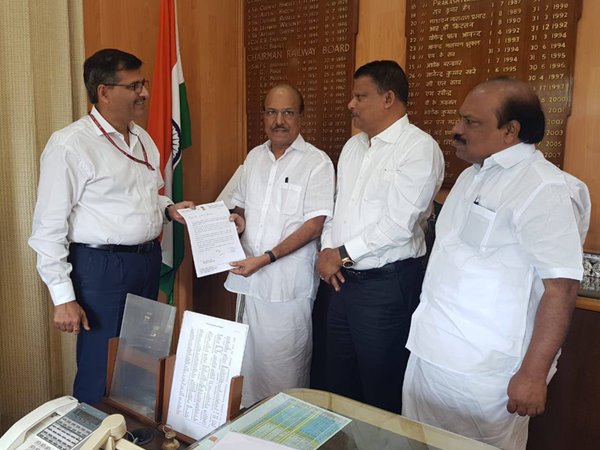 PK Kunhalikutty PK Kunhalikutty