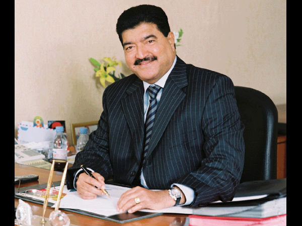 എന്താണ് നടക്കുന്നത്