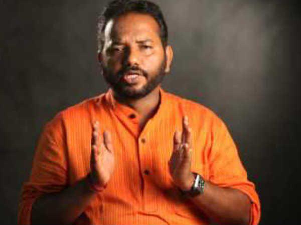 സുഹാസിനിക്ക് മാർക്സിസ്റ്റ് പാർട്ടി ബന്ധം