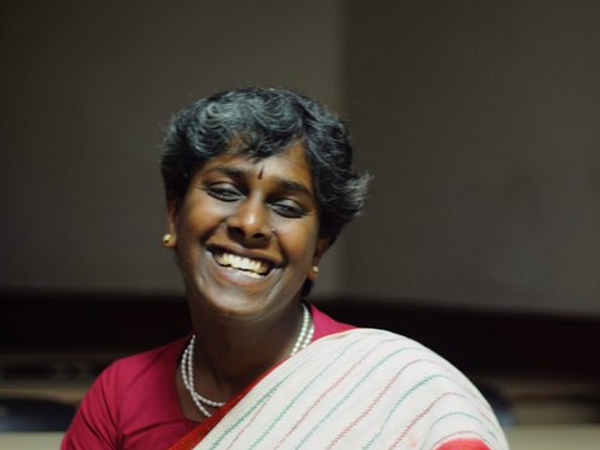 ആണ്കുട്ടിയായി ജനനം