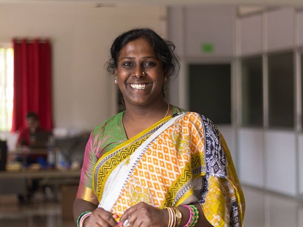 നാടകത്തില് മാത്രം സ്ത്രീ