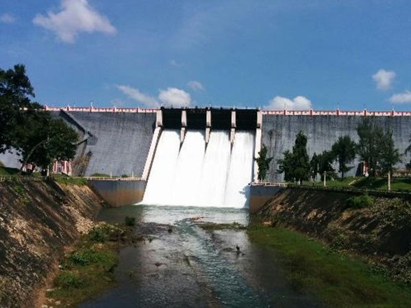 ഡാമുകള് തുറന്നു