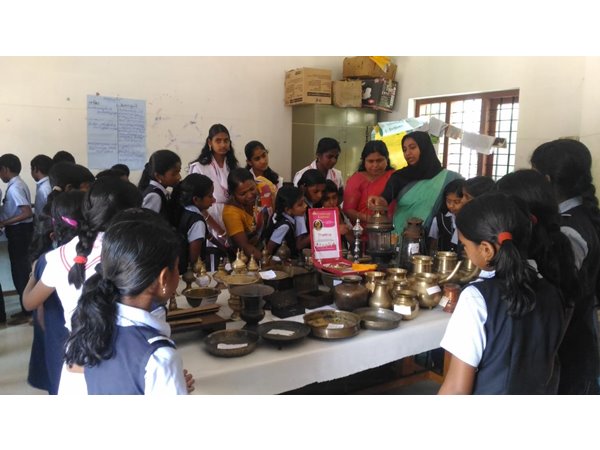 പുരാതനവസ്തുക്കളുടെ പ്രദര്ശനം ശ്രദ്ധേയമായി
