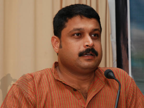 ചെകുത്താന്റെ കൂടെ അന്തിഉറങ്ങുന്നവരാണ്