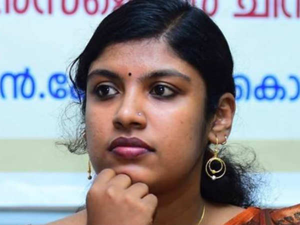 ചിന്താ ജെറോമിനെതിരെ
