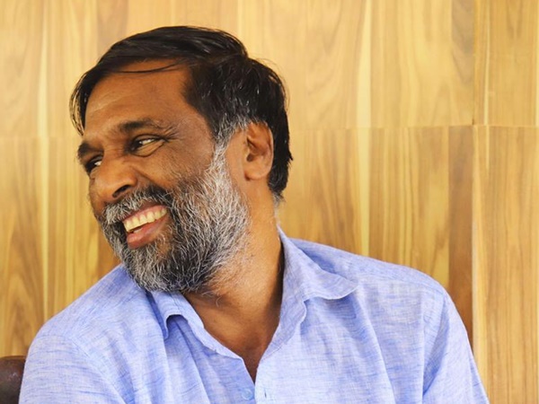 അധ്യാപകരുടെ തലച്ചോർ പരിശോധിക്കണം