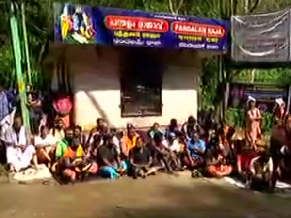 തന്ത്രിയുടെ മുറിക്ക് സമീപം