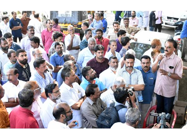 വ്യാപാരികള് അംഗീകരിച്ചില്ല