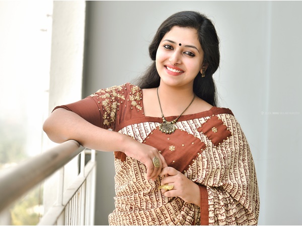 അനുസിത്താരയും