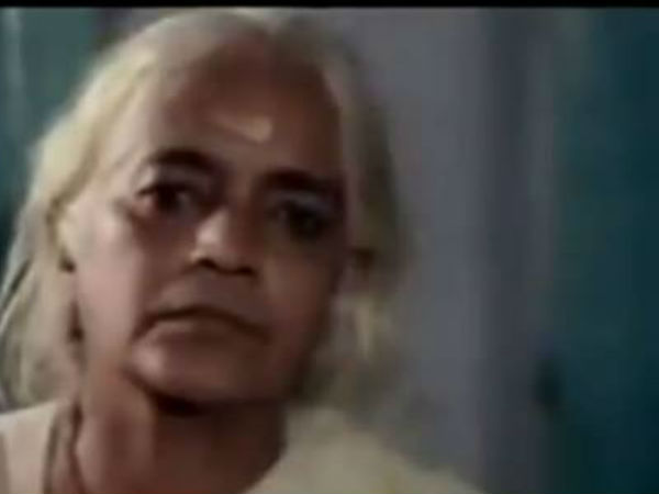 ആകാശവാണിയിലൂടെ തുടക്കം