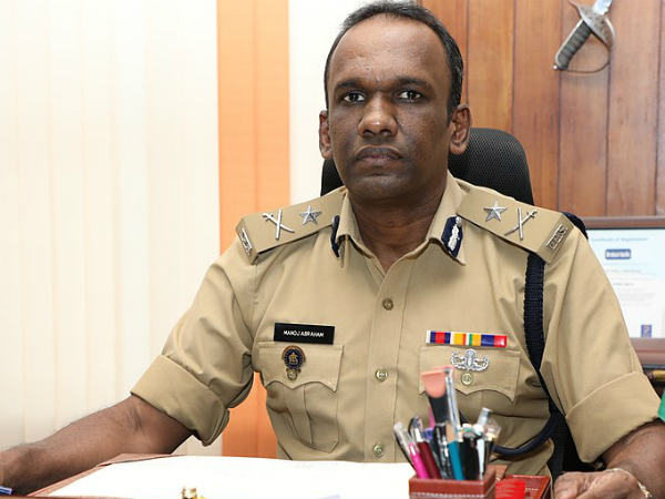 മനോജ് എബ്രഹാമിനെതിരെ