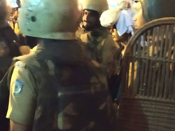 ഇരുമുടിക്കെട്ടില് സാനിട്ടറി നാപ്കിന്