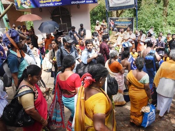 ആക്രമണങ്ങള്ക്ക് പിന്നില്