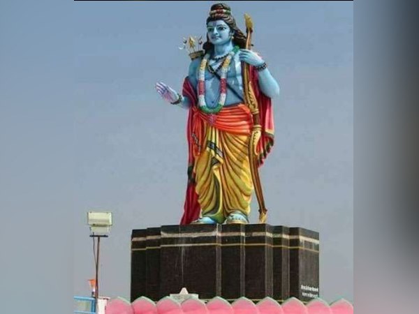 സരയൂ നദിക്കരയില്